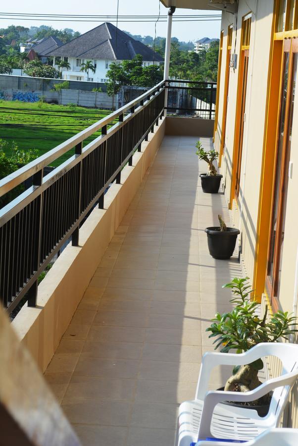 Repag Wayan Canggu Hostel Кута Екстер'єр фото